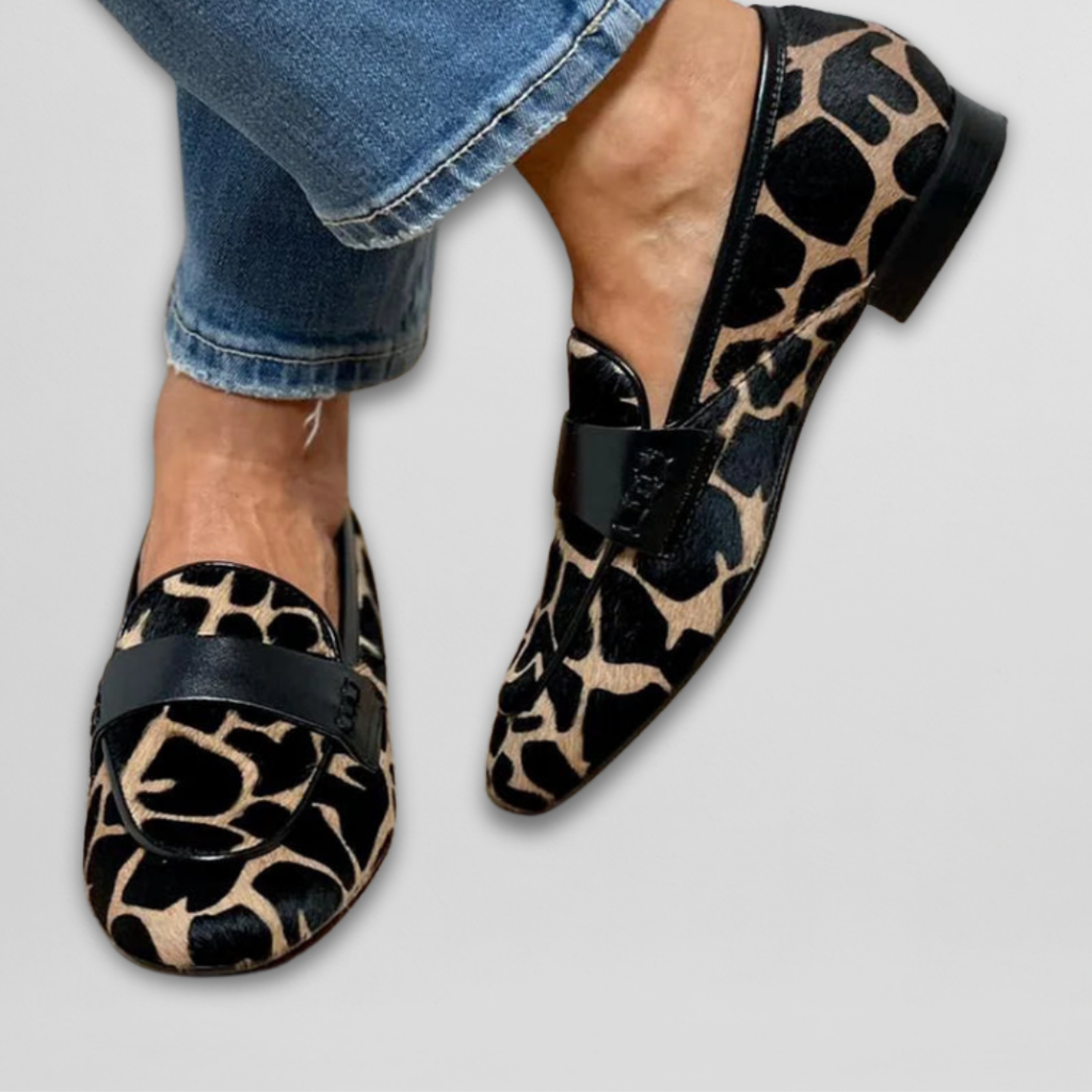 Estefania - Stylish Loafers with Giraffe Pattern